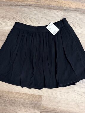 Forever 21 Black Pleated Circle Skirt